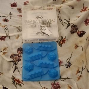Gin & Titonic (Titanic) ice tray